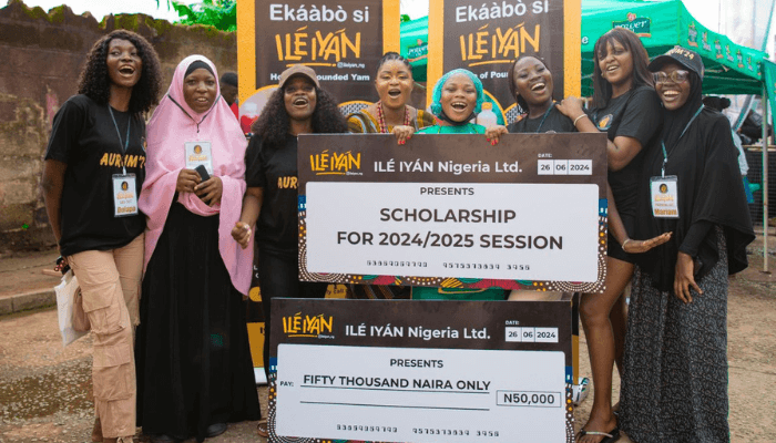 Read more about the article ILÉ IYÁN Nigeria Awards Scholarships to University of Lagos Students